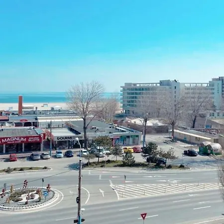 Apartment Solid Luxury Studio Mamaia